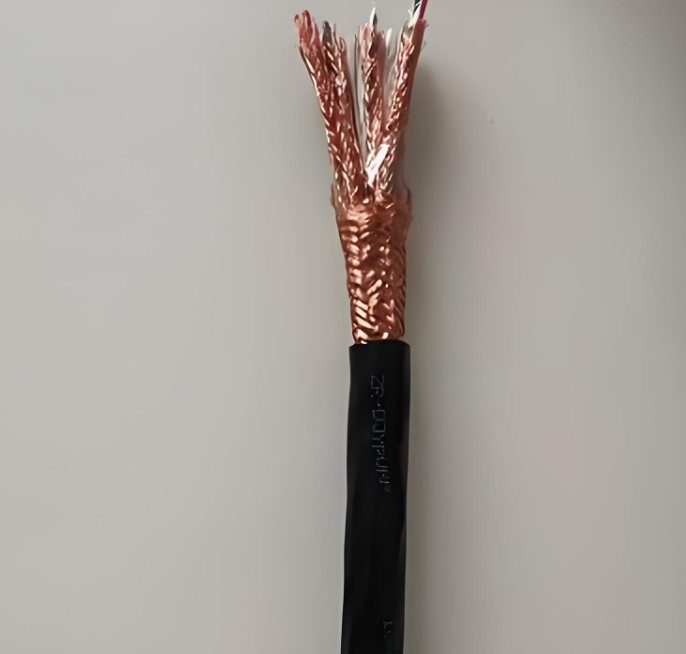 電纜作為電力傳輸的血脈，其性能直接影響到整個系統(tǒng)的可靠性.jpg
